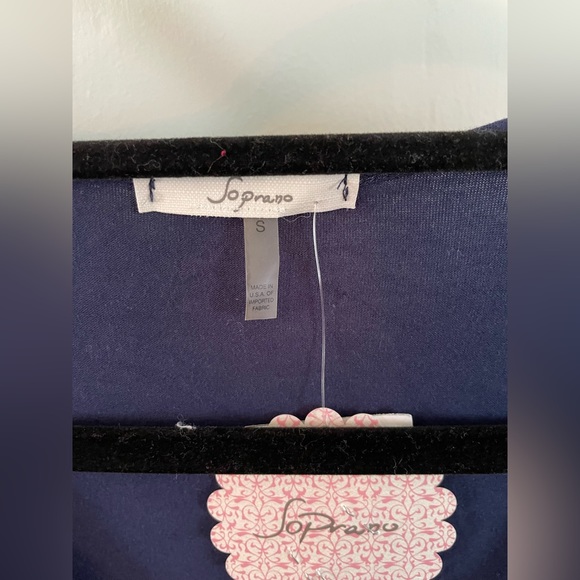 New long sleeve navy crop top - Picture 2 of 4